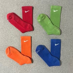 🧦 Nike Adult Crew Athletic Socks in Red, Green, Orange & Blue (4-Pack)